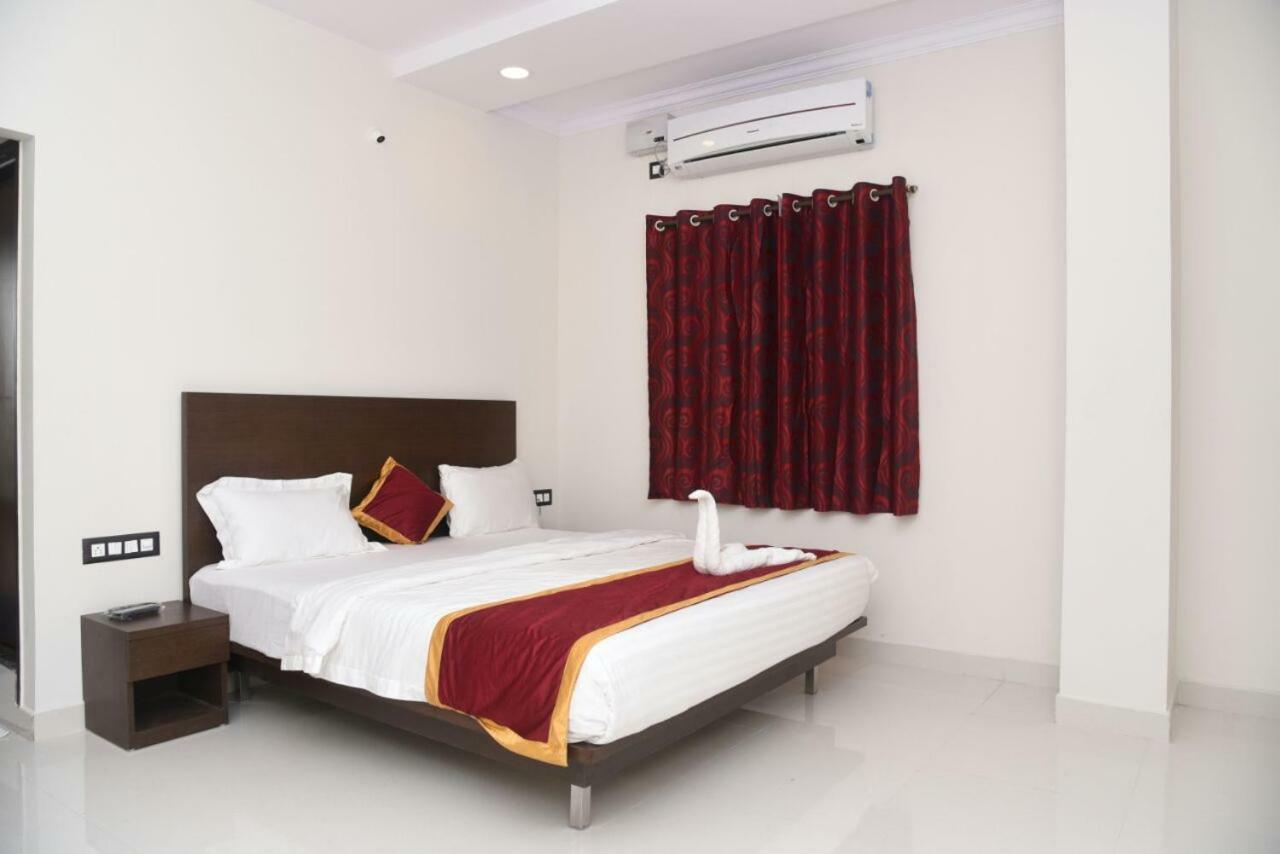 Hotel Grand Kubera Chikmagalur Exterior photo
